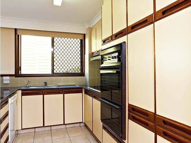 2/115 Shore Street, Cleveland QLD 4163