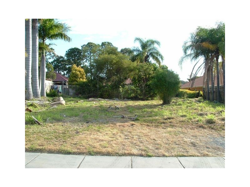 8 Adley Street, Carindale QLD 4152