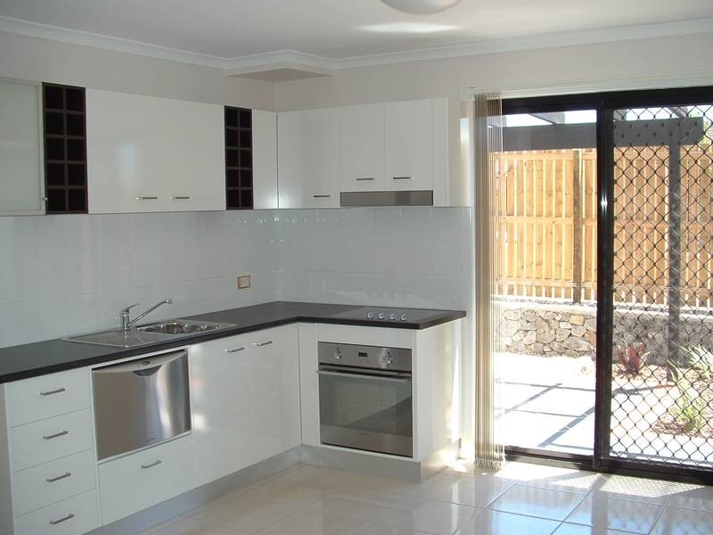1/8 Cambridge Street, Carina Heights QLD 4152
