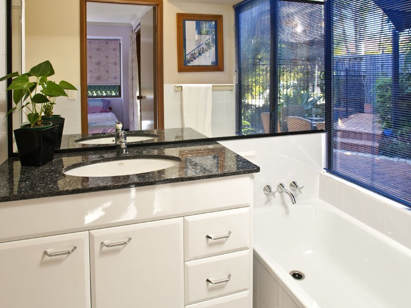 6 Mindip Court, Carindale QLD 4152