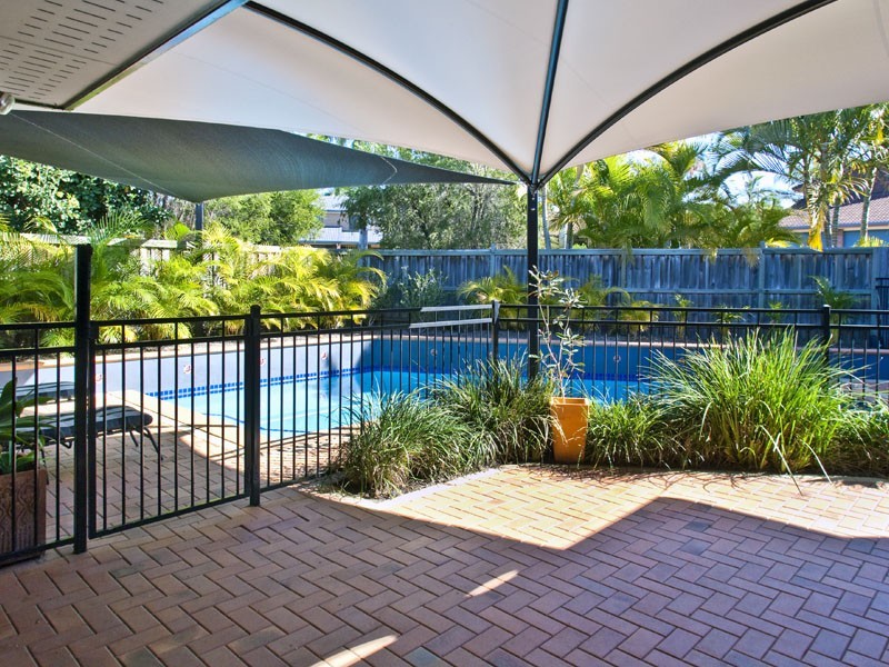 6 Mindip Court, Carindale QLD 4152