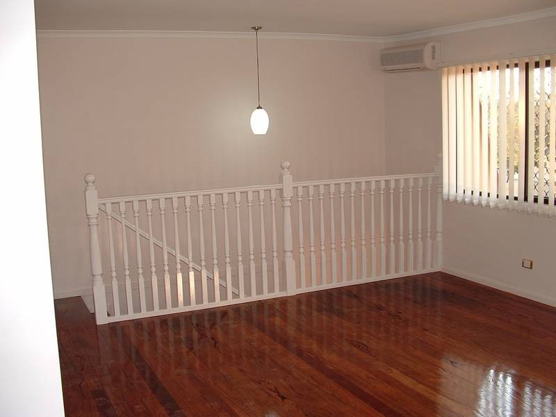 2/8 Cambridge Street, Carina Heights QLD 4152