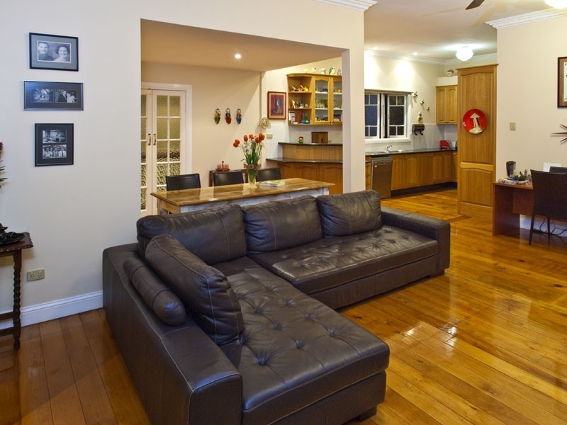 70 Nicholson Street, Greenslopes QLD 4120