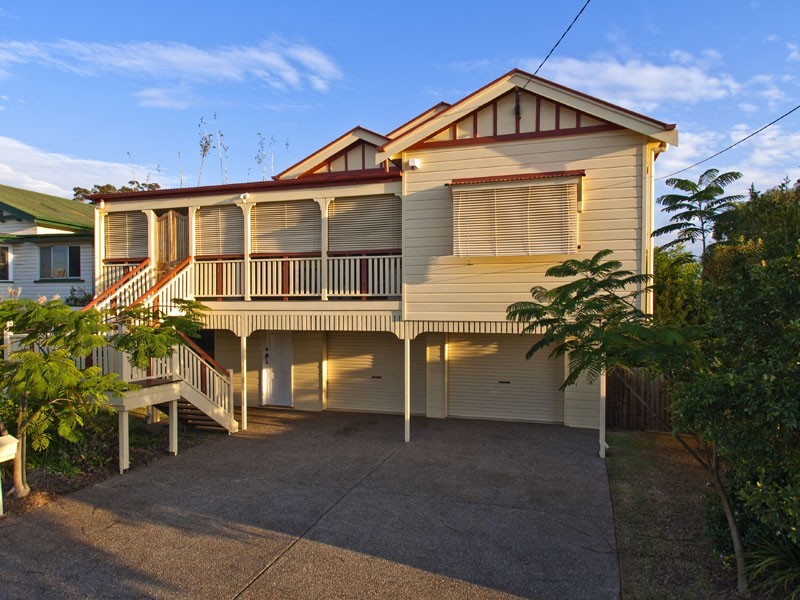 70 Nicholson Street, Greenslopes QLD 4120