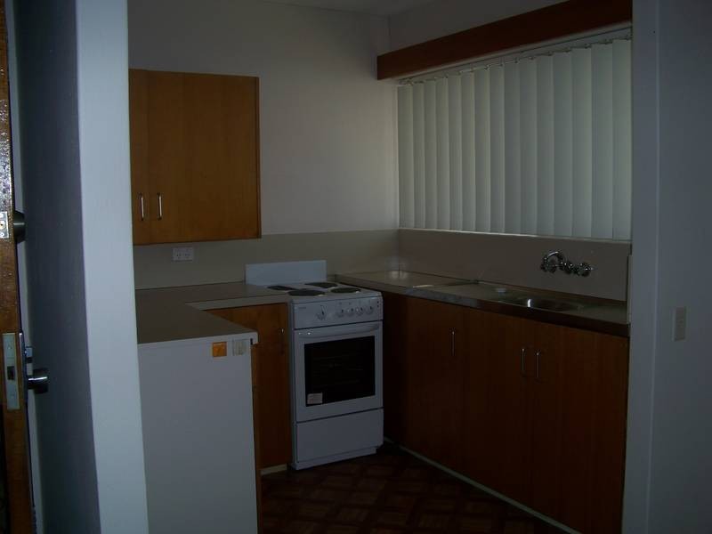 4/183 Nursery Road, Holland Park QLD 4121