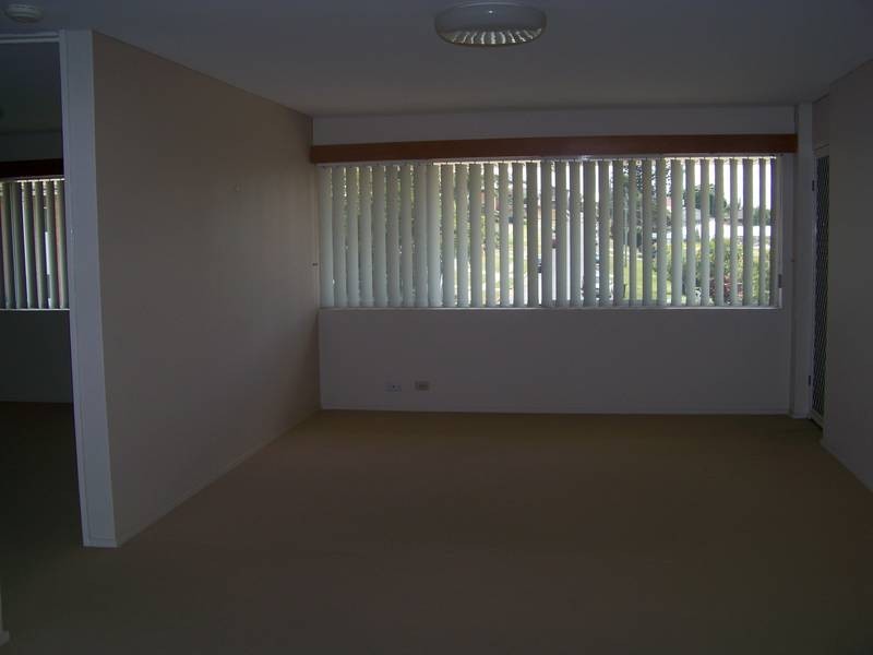 4/183 Nursery Road, Holland Park QLD 4121