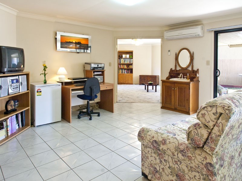 31 Silky Oak Crescent, Carindale QLD 4152