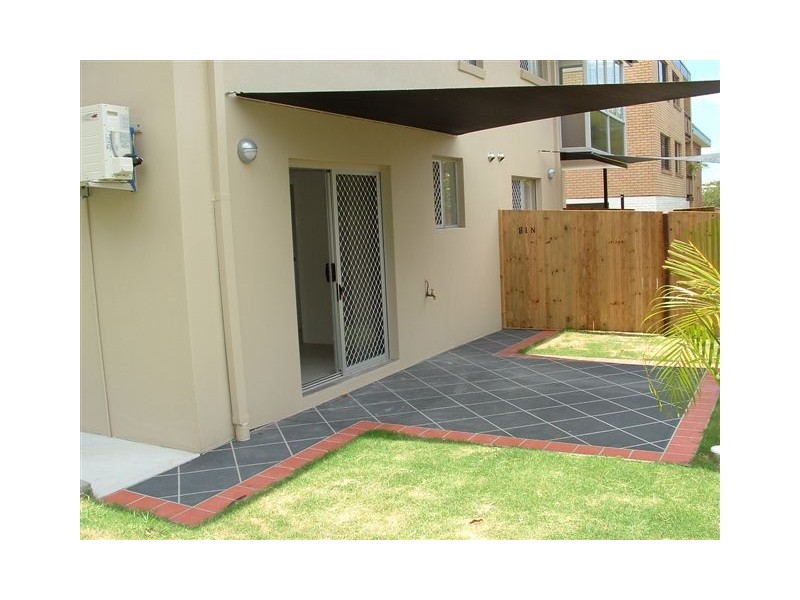 33 Derby Street, Coorparoo QLD 4151