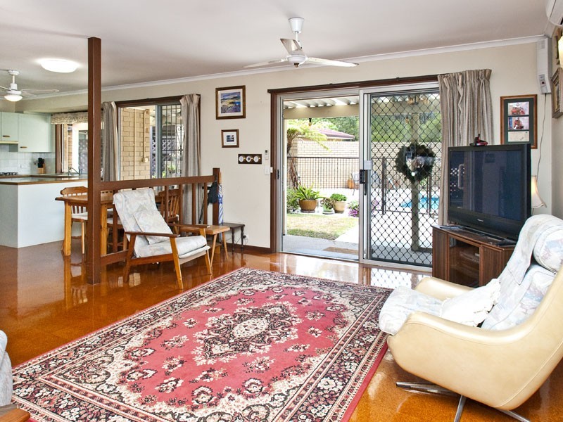 17 Norham Ct, Carindale QLD 4152