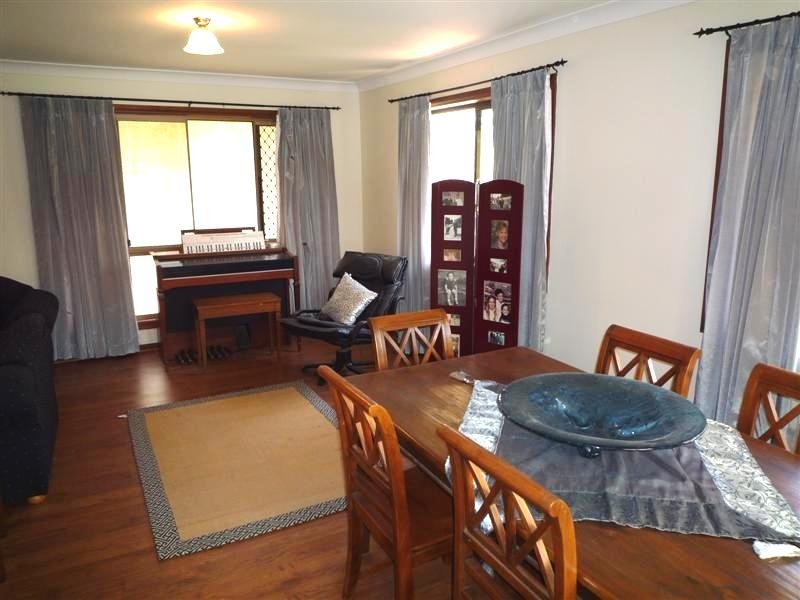 27 Boynedale Street, Carindale QLD 4152