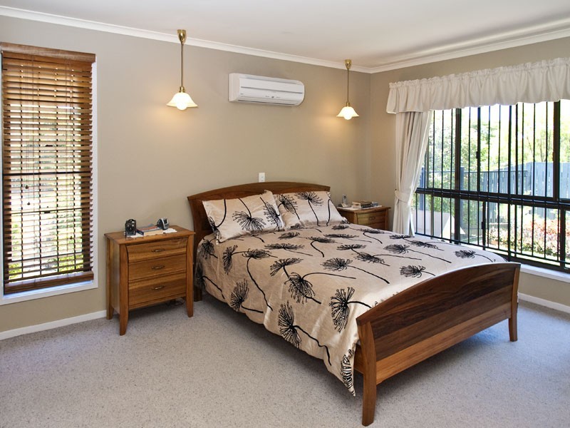 3 Briarwood Street, Carindale QLD 4152