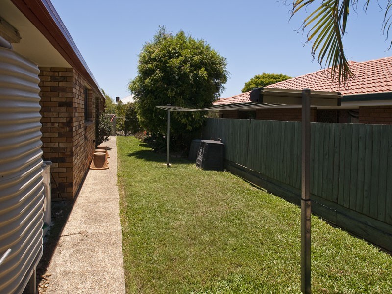 3 Briarwood Street, Carindale QLD 4152