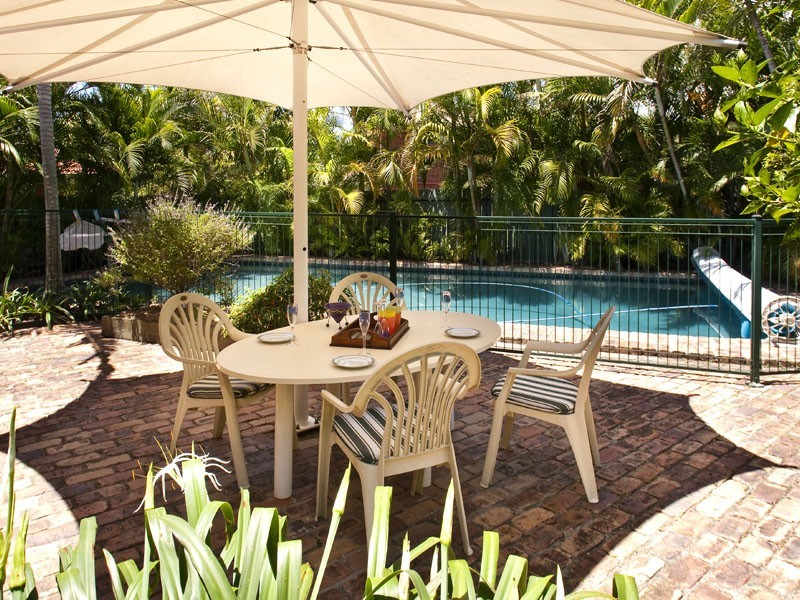 3 Briarwood Street, Carindale QLD 4152