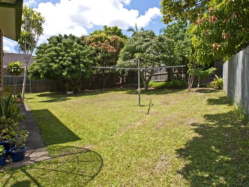 3 Banwell Crescent, Carindale QLD 4152