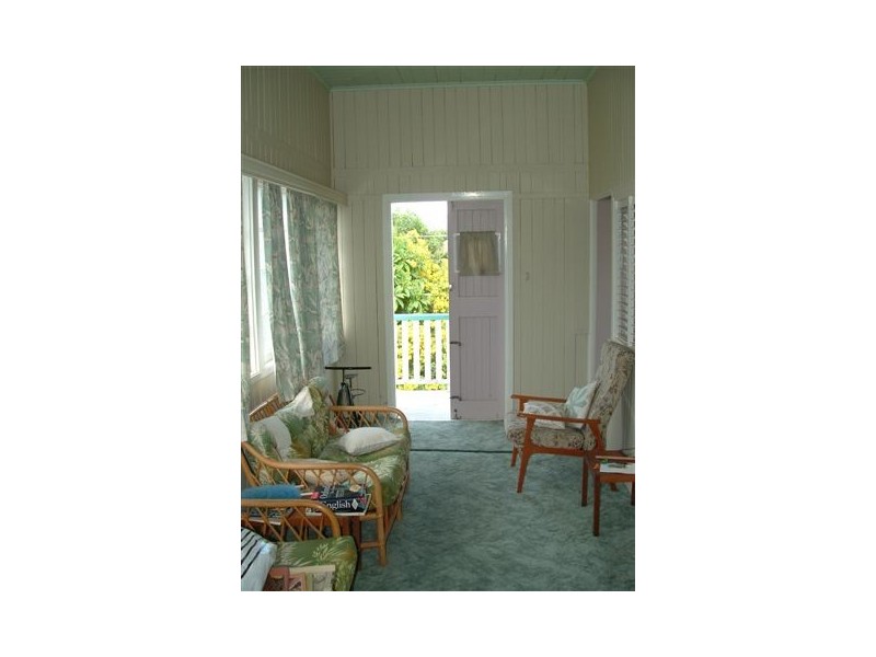 76 Clara Street, Camp Hill QLD 4152