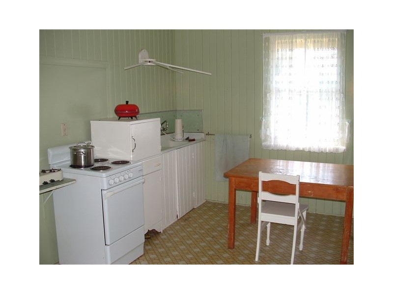 76 Clara Street, Camp Hill QLD 4152