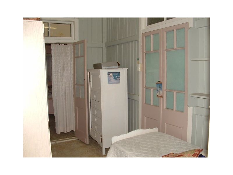 76 Clara Street, Camp Hill QLD 4152