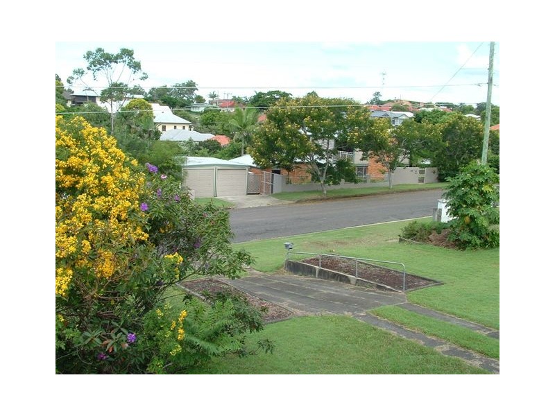 76 Clara Street, Camp Hill QLD 4152