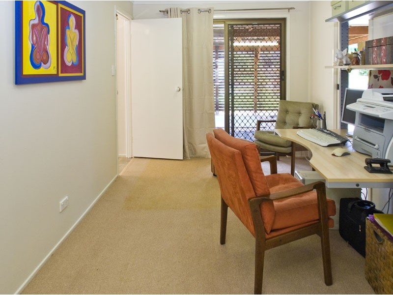 42 Long Street, Camp Hill QLD 4152