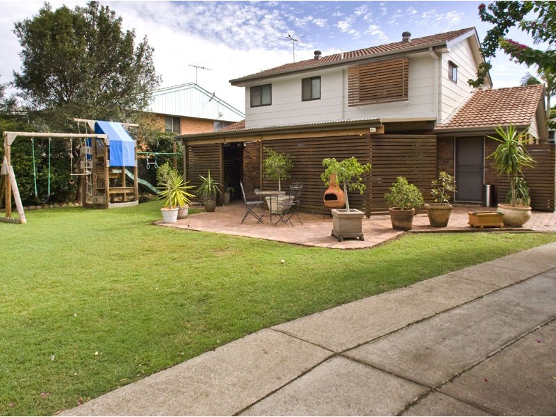 42 Long Street, Camp Hill QLD 4152