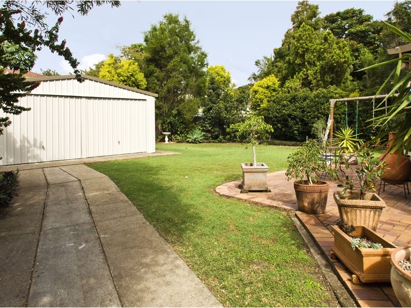 42 Long Street, Camp Hill QLD 4152