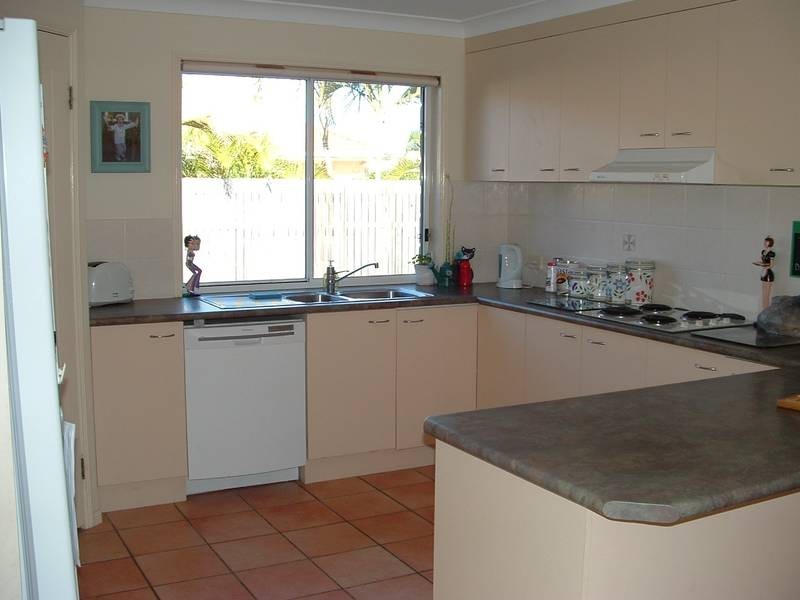 82 Barron Road, Birkdale QLD 4159
