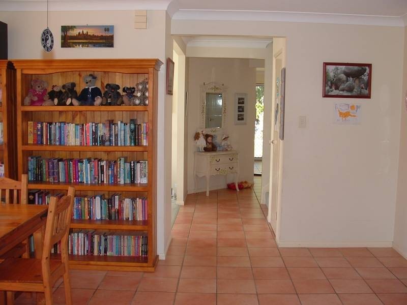 82 Barron Road, Birkdale QLD 4159