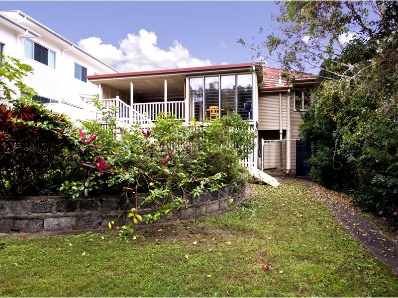 14 Solar Street, Coorparoo QLD 4151