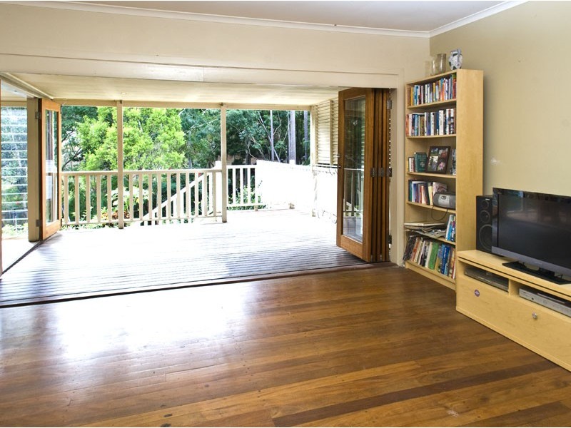 14 Solar Street, Coorparoo QLD 4151