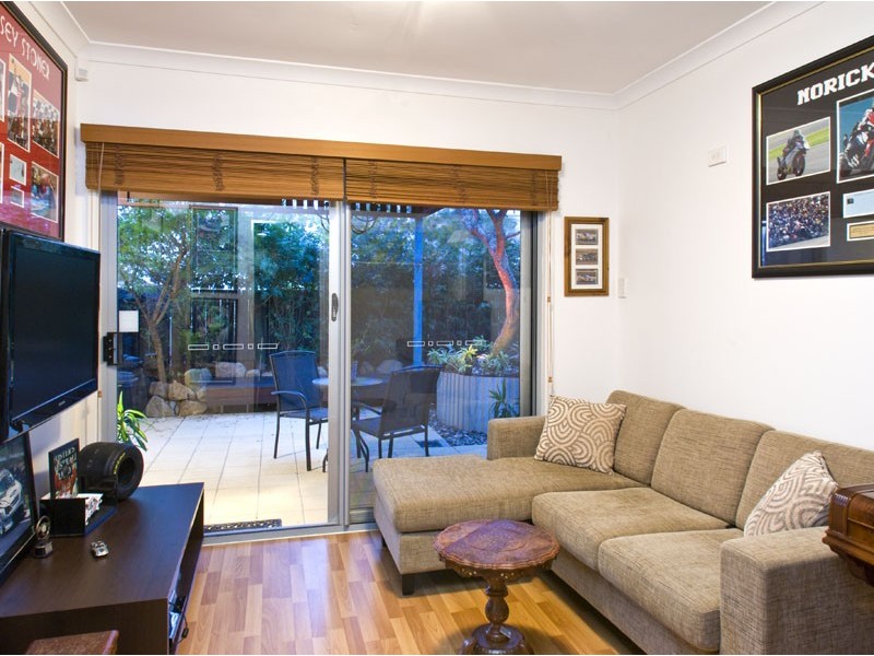 8/35 Richmond Road, Morningside QLD 4170