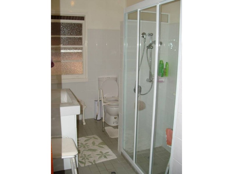 76 Dickenson Street, Carina QLD 4152