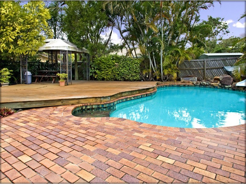 10 Nyleeta Court, Carindale QLD 4152