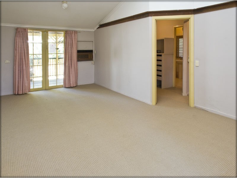 1398 Old Cleveland Road, Belmont QLD 4153