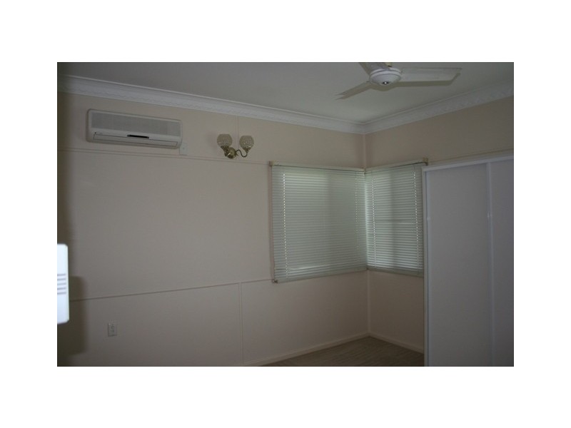64 Brooks Street, Camp Hill QLD 4152
