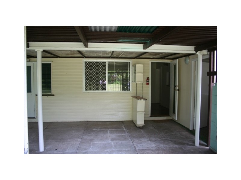 64 Brooks Street, Camp Hill QLD 4152