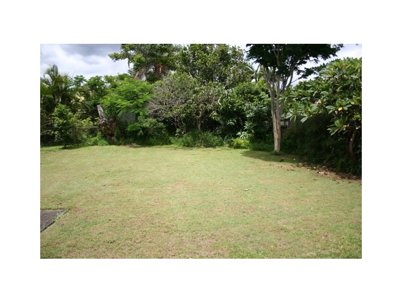 64 Brooks Street, Camp Hill QLD 4152