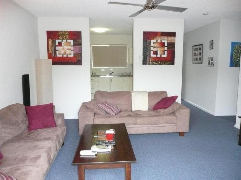 4/2 Honeysuckle Street, Mansfield QLD 4122