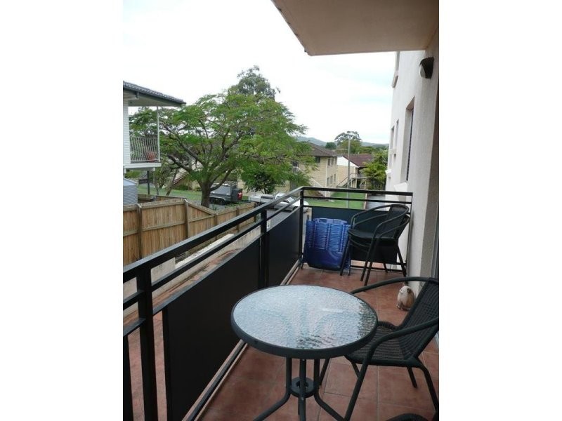 4/2 Honeysuckle Street, Mansfield QLD 4122