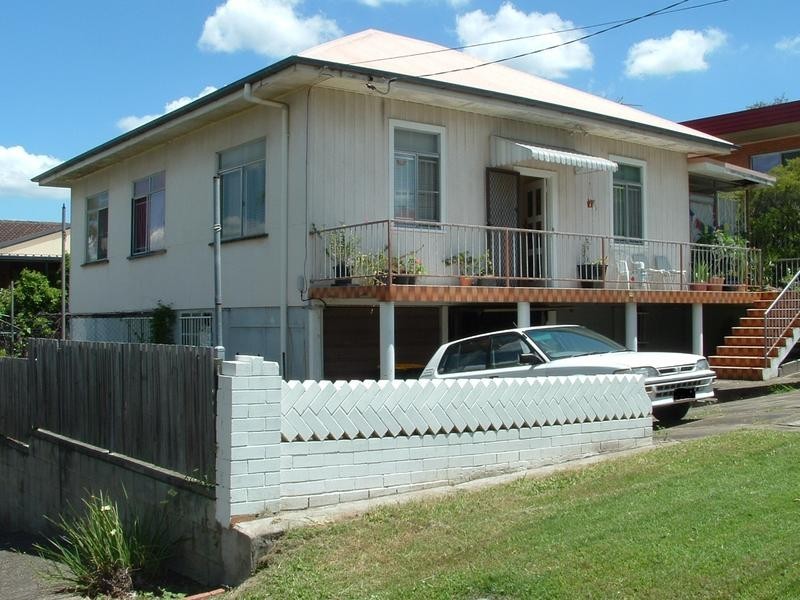 25 Woodhill Avenue, Coorparoo QLD 4151