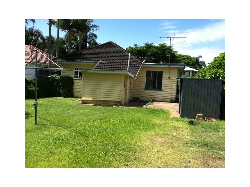18 Blackwood Road, Manly West QLD 4179