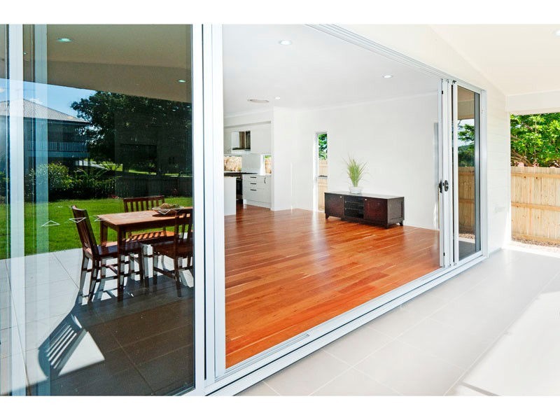 33 A Long Street, Camp Hill QLD 4152