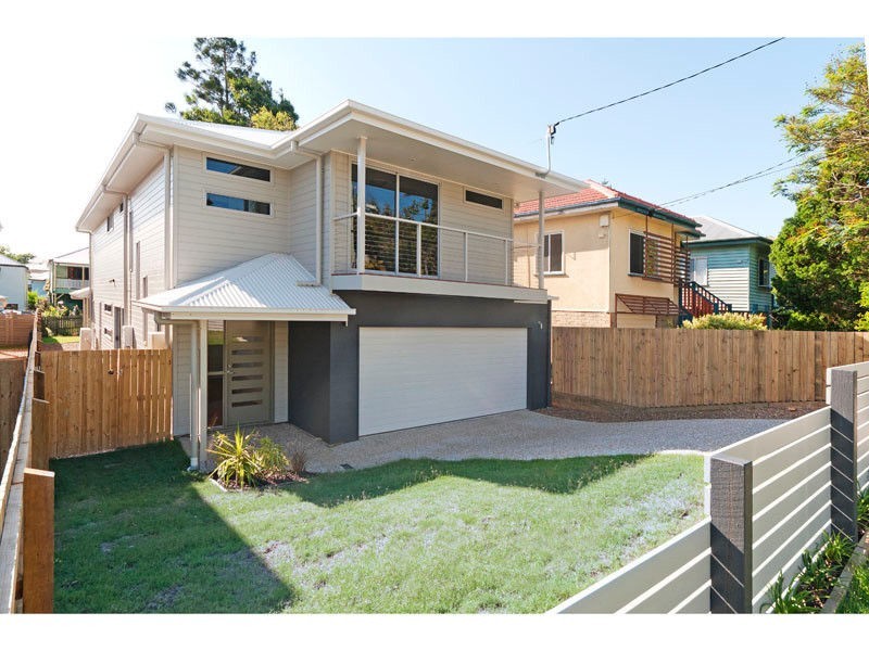 33 Long Street, Camp Hill QLD 4152