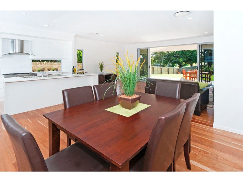 33 Long Street, Camp Hill QLD 4152