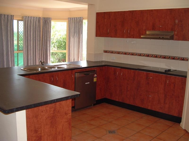 47 Kauri St, Carindale QLD 4152