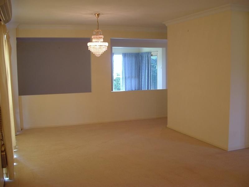 47 Kauri St, Carindale QLD 4152