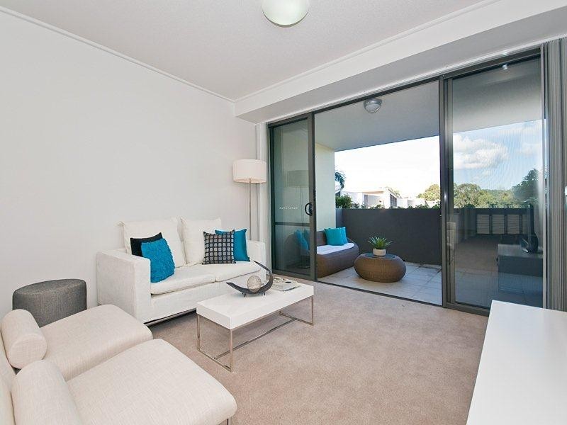 1105/16 Surbiton Court, Carindale QLD 4152