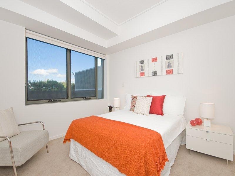 1105/16 Surbiton Court, Carindale QLD 4152