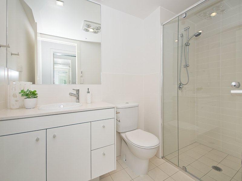 1105/16 Surbiton Court, Carindale QLD 4152