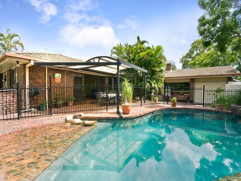 44 Donnington Street, Carindale QLD 4152