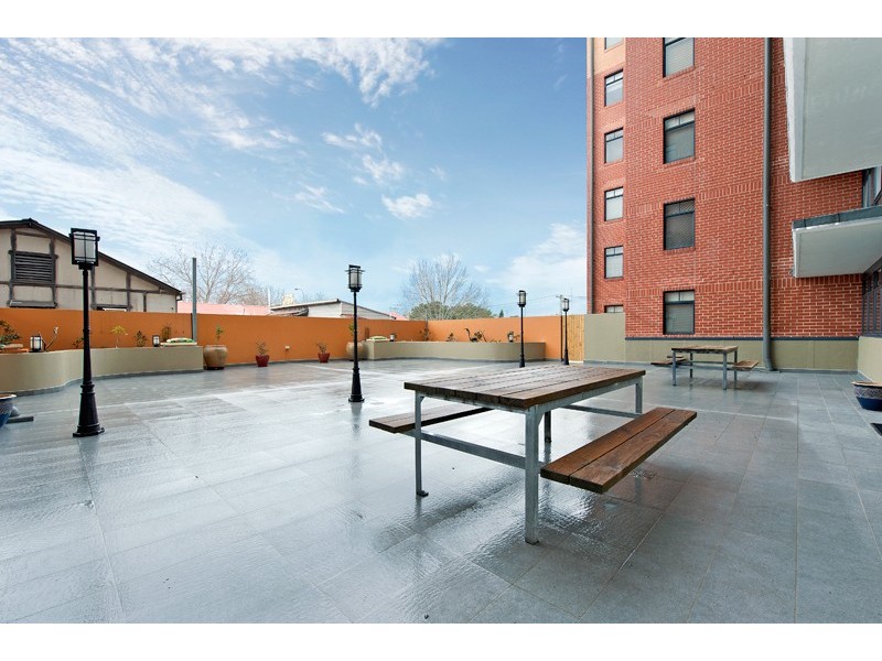 202/4 Ravenshaw Street, Newcastle West NSW 2302